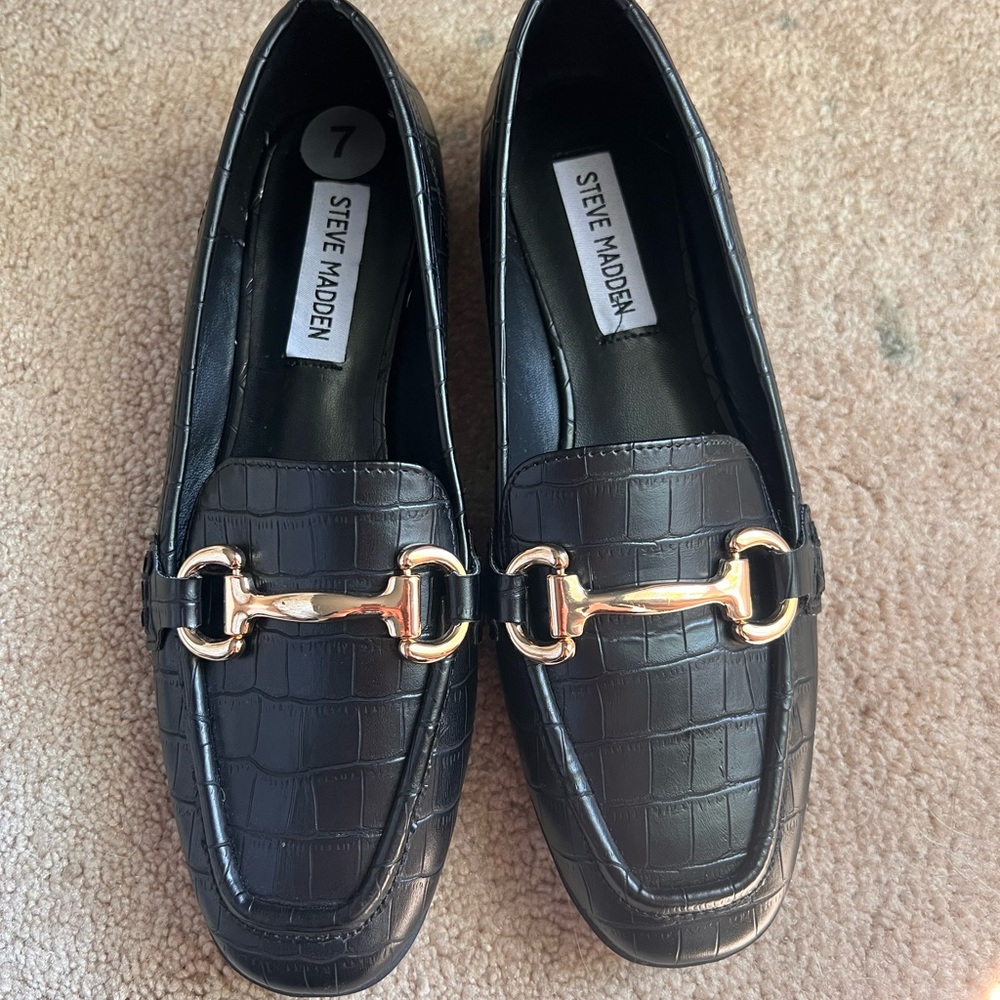 Steve Madden Black Croc-Embossed  Loafers with Gold Bit